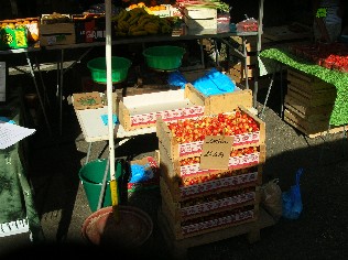 petit producteur sur le marché 